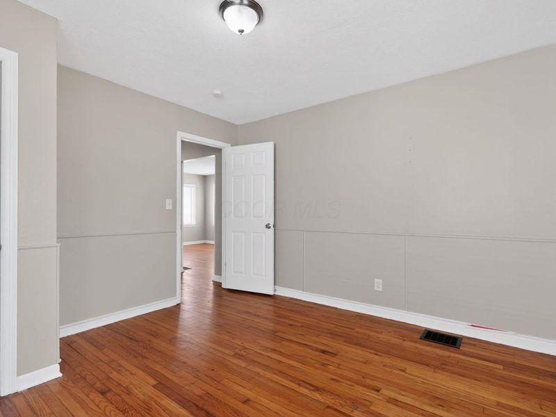 2849 Osceola Avenue, Columbus, OH 43211 Photo 9