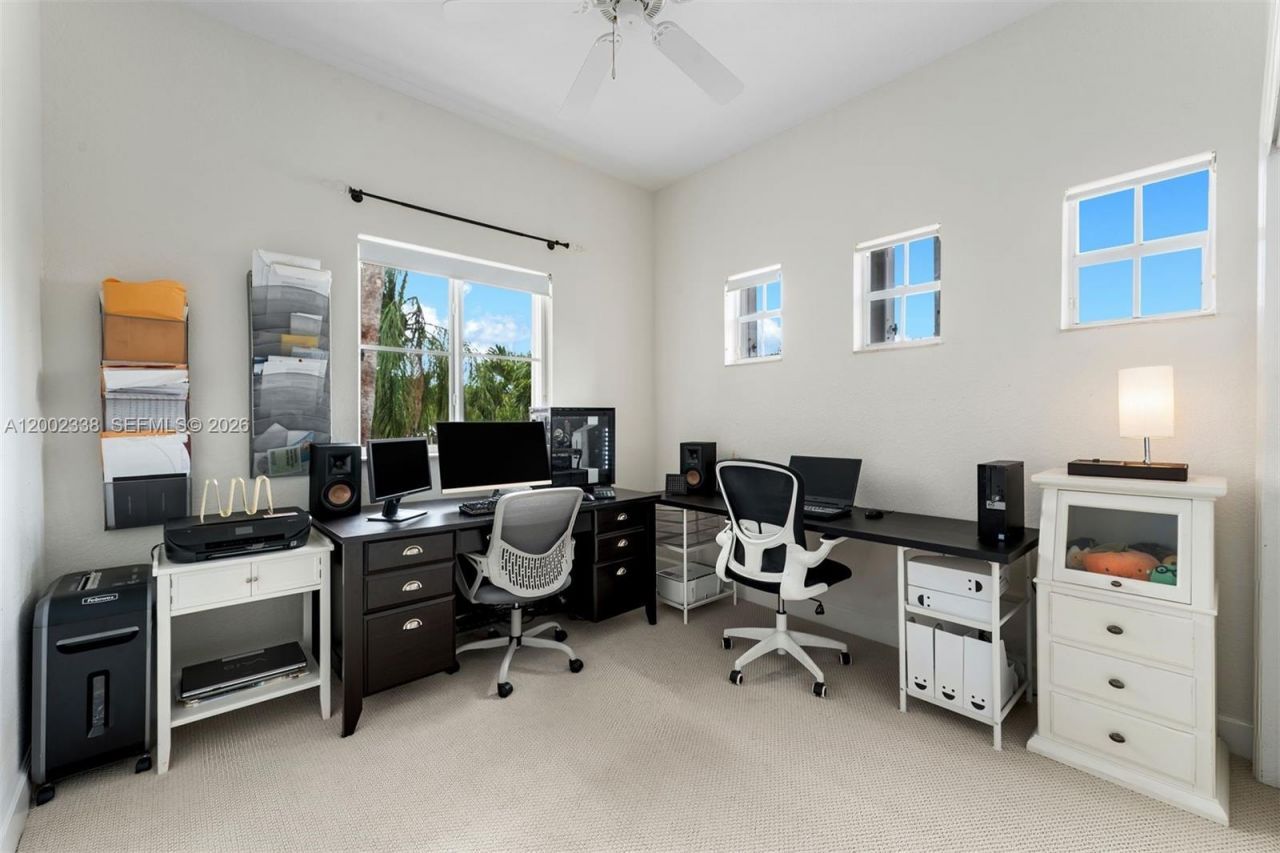 6914 NW 113th Pl, Doral, FL 33178 Photo