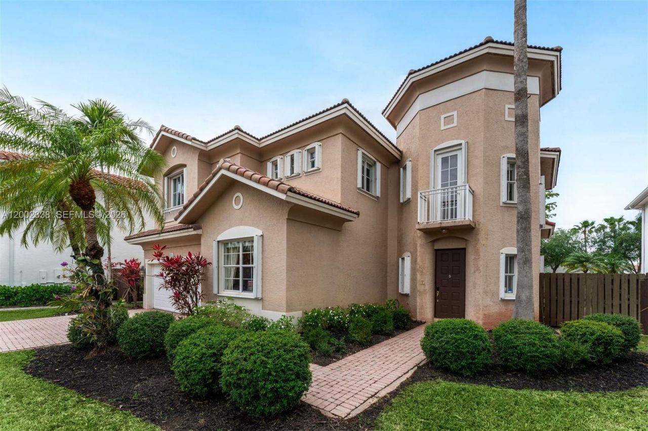 6914 NW 113th Pl, Doral, FL 33178 Photo