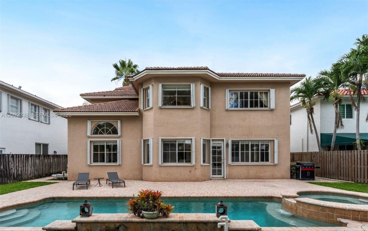 6914 NW 113th Pl, Doral, FL 33178 Photo