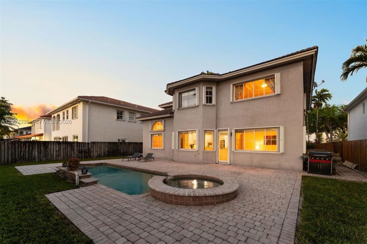 6914 NW 113th Pl, Doral, FL 33178 Photo