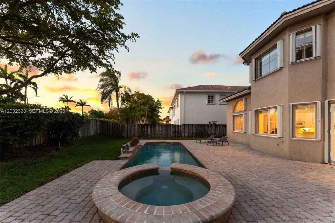 6914 NW 113th Pl, Doral, FL 33178 Photo