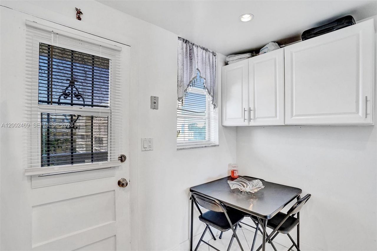 2999 Point East Dr, Unit C511, Aventura, FL 33160 Photo