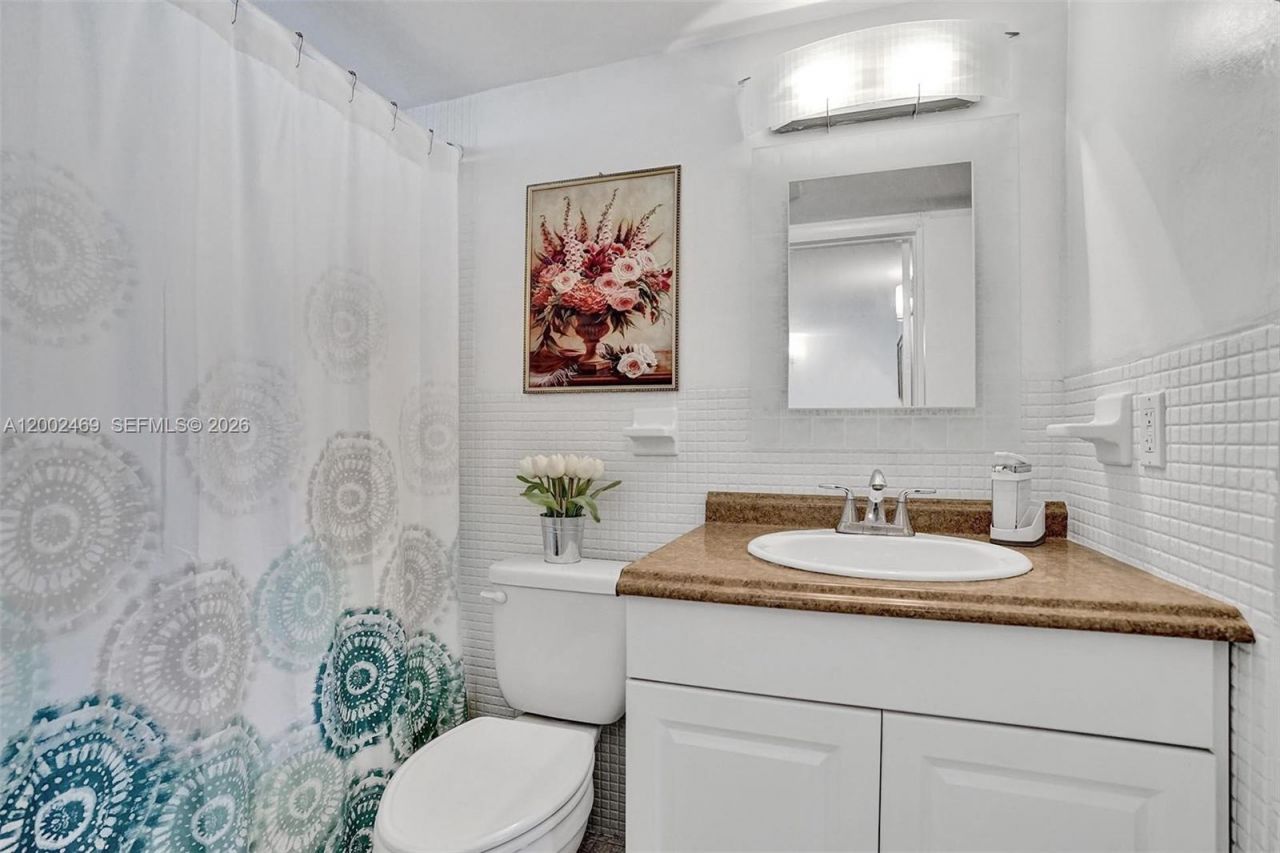 2999 Point East Dr, Unit C511, Aventura, FL 33160 Photo