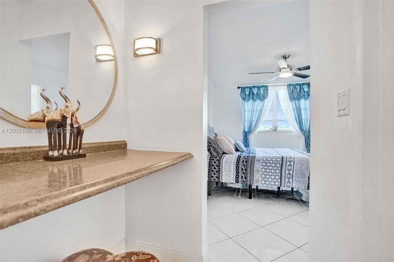 2999 Point East Dr, Unit C511, Aventura, FL 33160 Photo