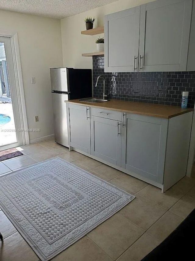 12011 NW 33rd St, Sunrise, FL 33323 Photo