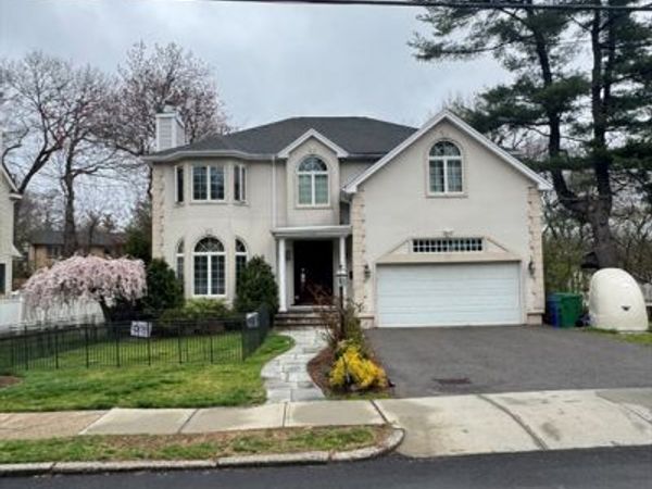 138 Hartman Rd, Newton, MA 02459