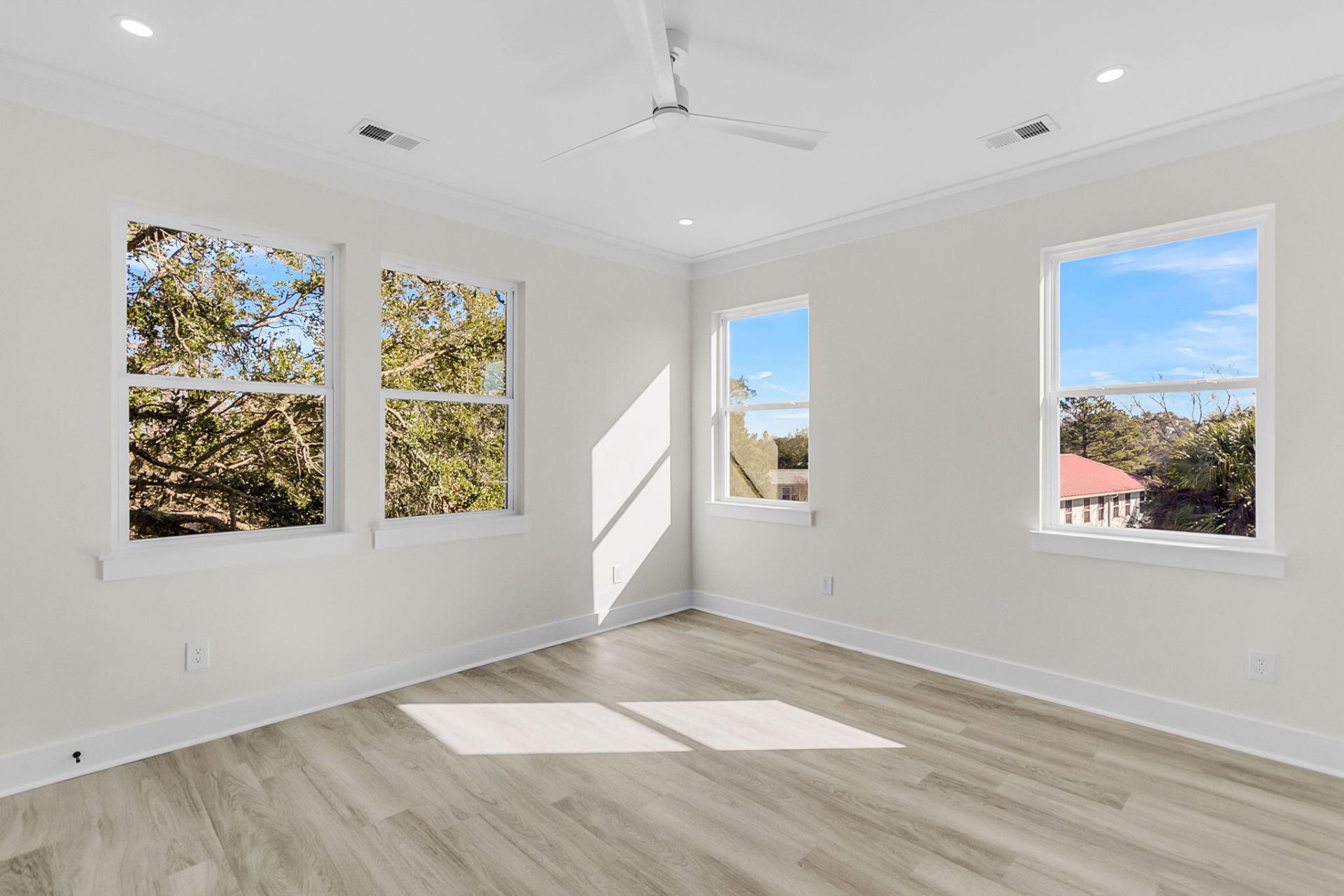 1620 Refuge Run Photo 17