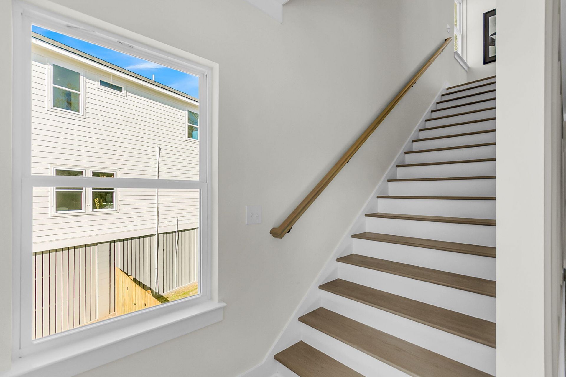 1620 Refuge Run Photo 9