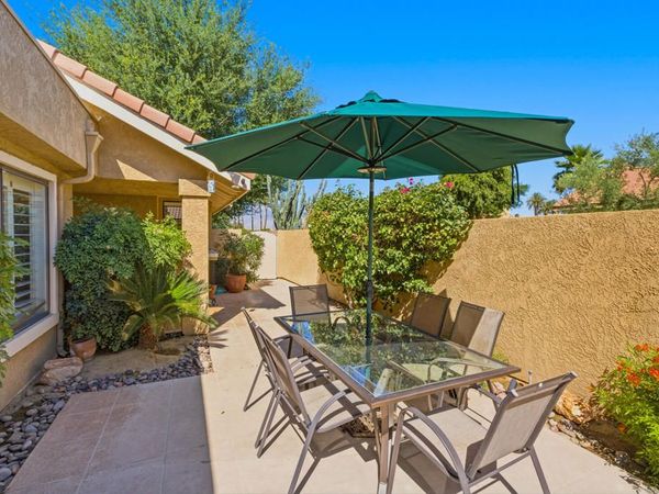 67 Verde Way, Palm Desert, CA 92260