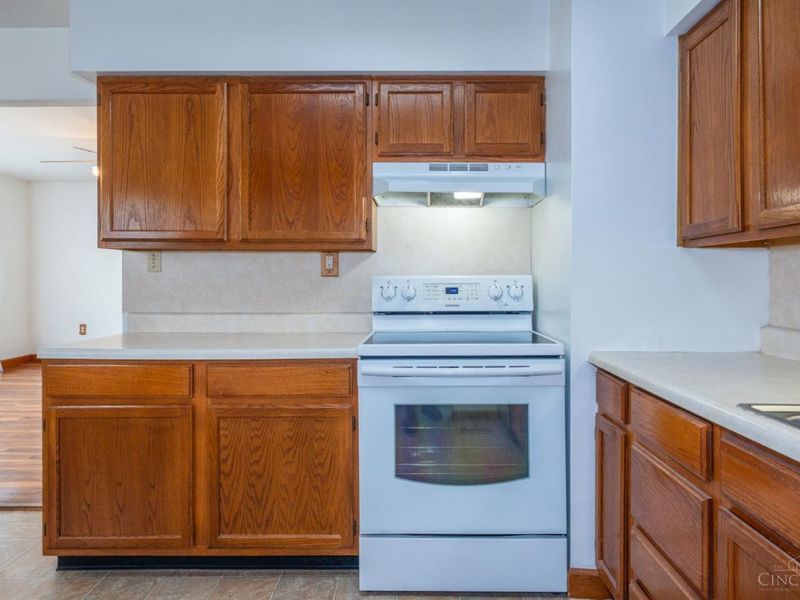 2409 Suffolk Court, Kettering, OH 45420 Photo 10