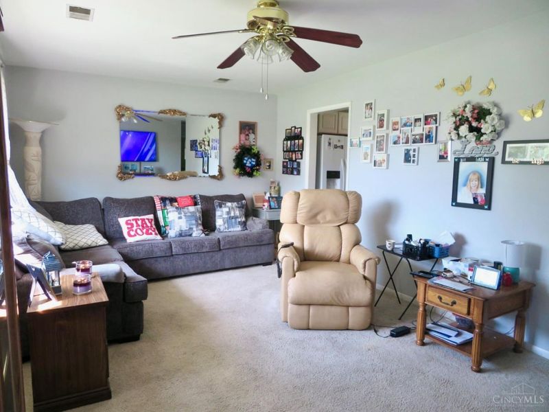 977 Seminole Trail, Milford, OH 45150 Photo 2