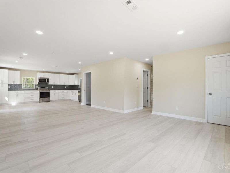 1828 Aspenhill Drive, Cincinnati, OH 45240 Photo 7