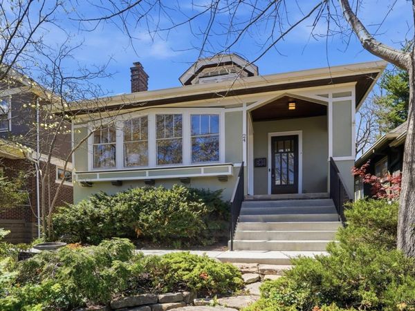 24 Arcadia Place, Cincinnati, OH 45208