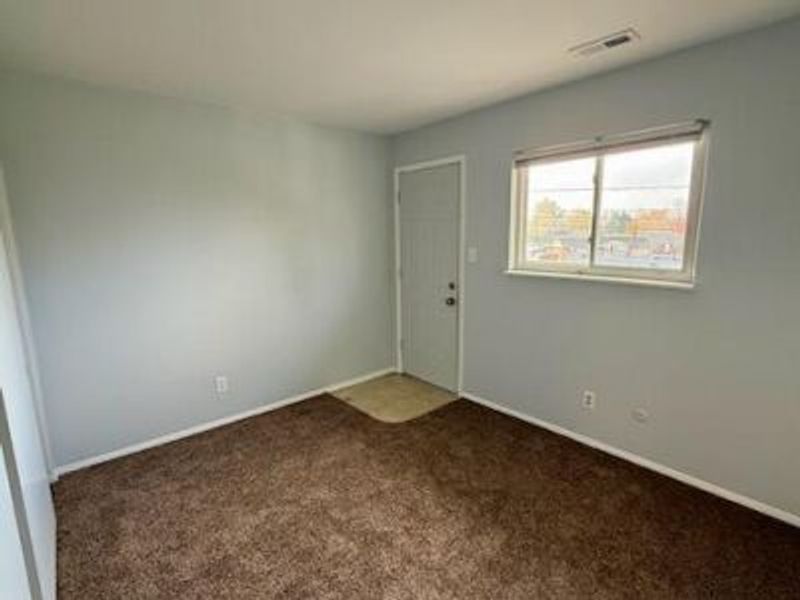 906 W Lake Avenue, New Carlisle, OH 45344 Photo 11