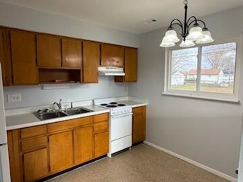 906 W Lake Avenue, New Carlisle, OH 45344 Photo 17