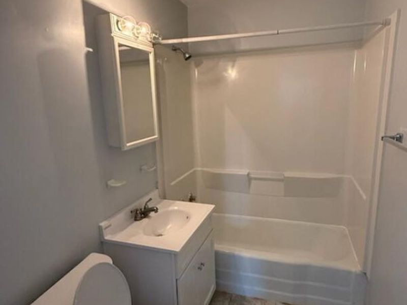 906 W Lake Avenue, New Carlisle, OH 45344 Photo 22