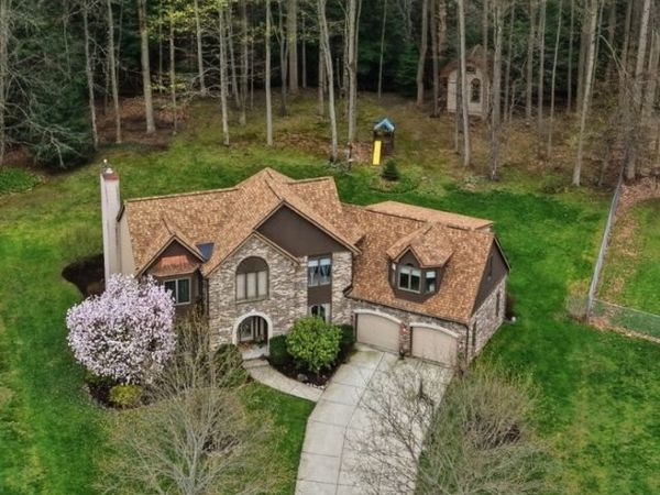 10 Tiffany Lane , Lancaster, NY 14086