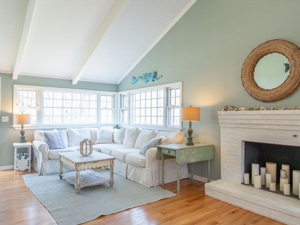 154 Bayridge Dr, Dennis, MA 02660