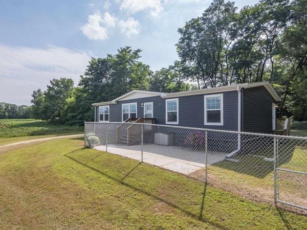 626 N SEMROW ROAD, Coloma, WI 54930