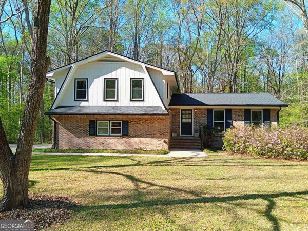 50 Frasier Drive, Brooks, GA 30205