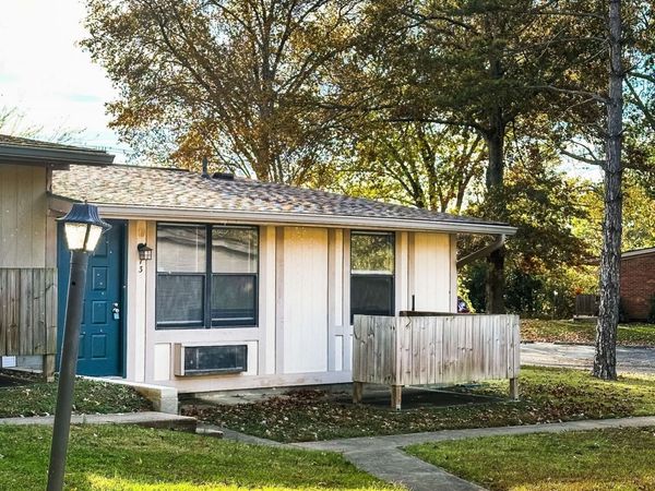 2421 Madison St, Unit 13, Clarksville, TN 37043