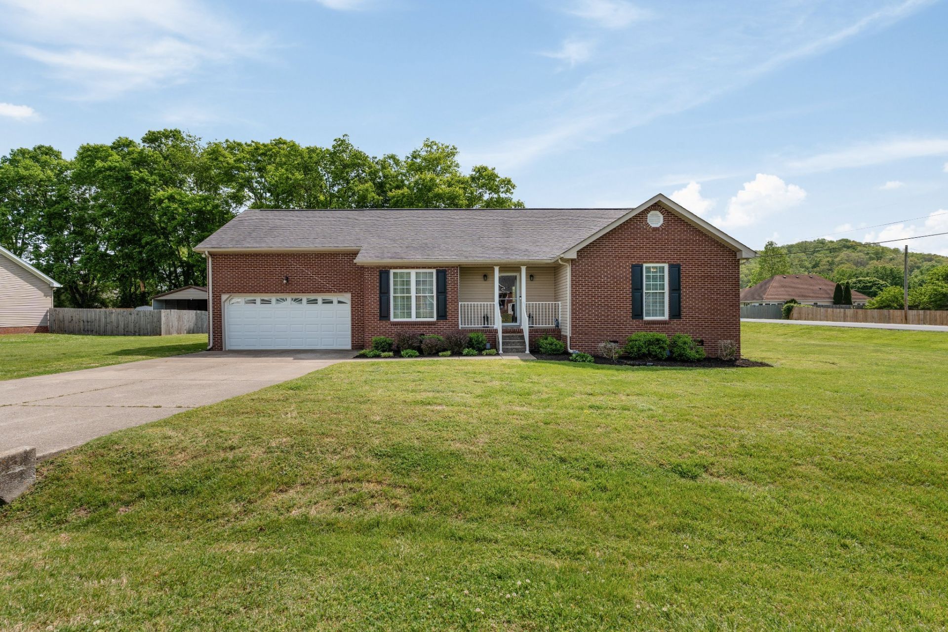 663 Bluff View Dr, Pegram, TN 37143 Main Photo