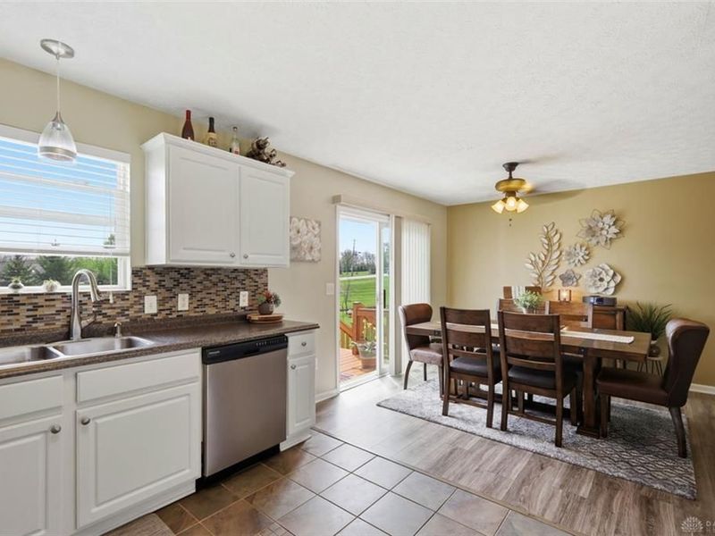 596 Terrace Creek Court, Clearcreek Township, OH 45036 Photo 15