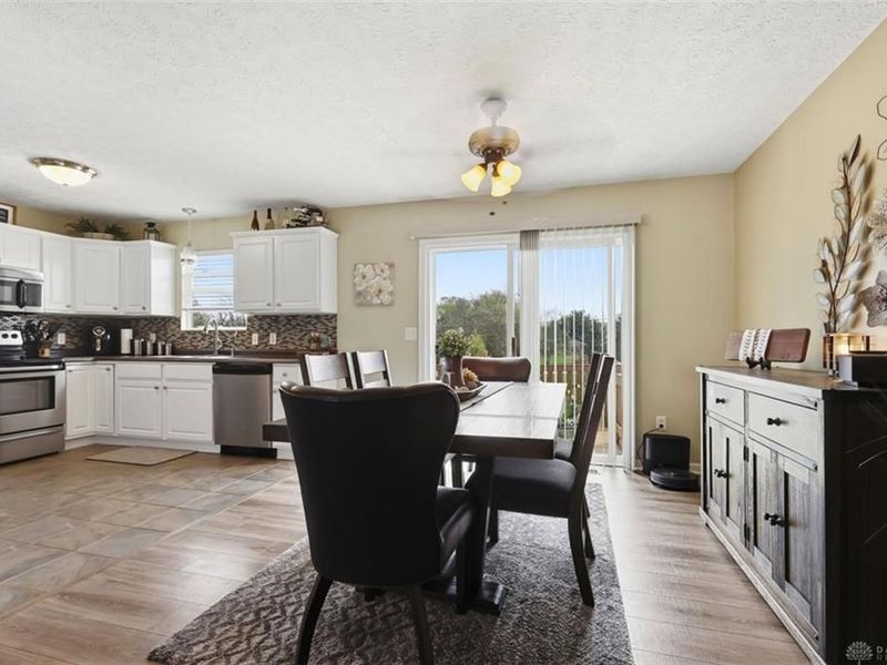 596 Terrace Creek Court, Clearcreek Township, OH 45036 Photo 17