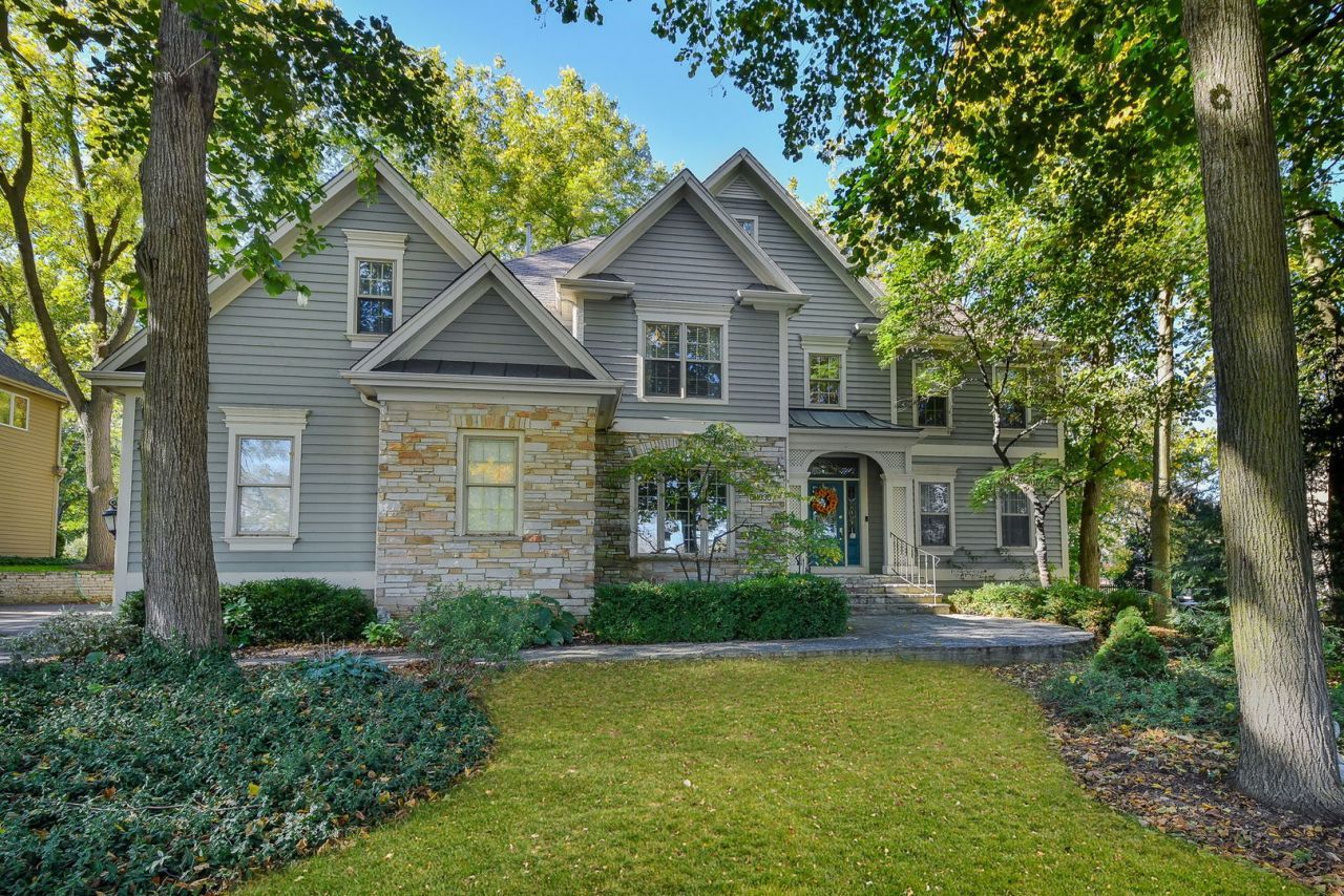 0N030 N Mill Creek Drive, Geneva, IL 60134