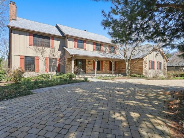 4143 Three Lakes Court, Long Grove, IL 60047