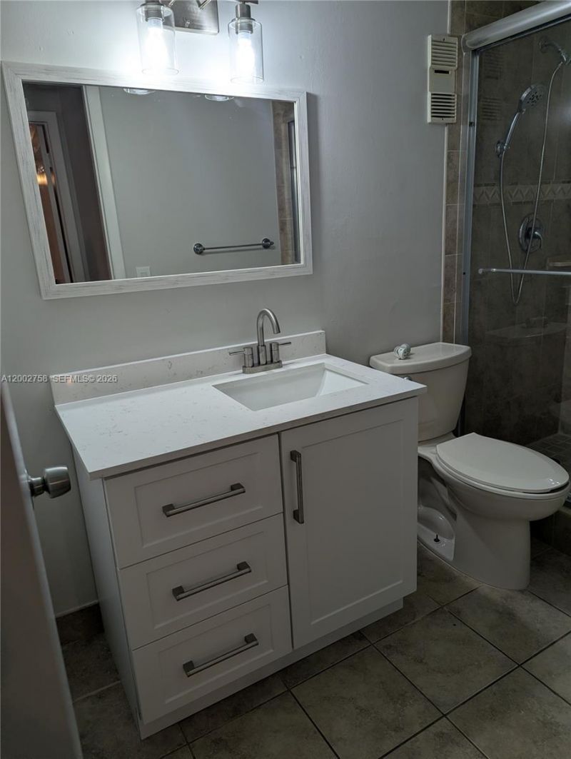 7160 Fairway Dr, Unit J18, Miami Lakes, FL 33014 Photo