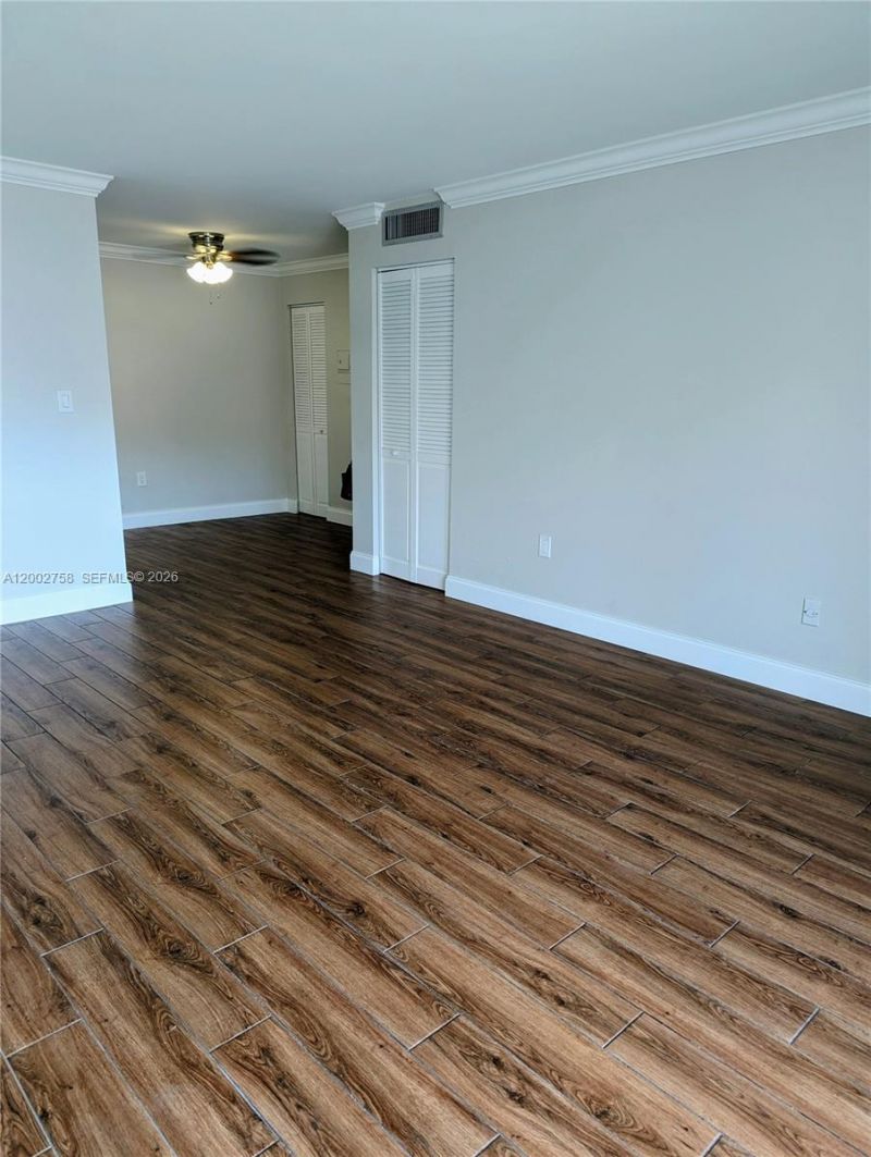 7160 Fairway Dr, Unit J18, Miami Lakes, FL 33014 Photo