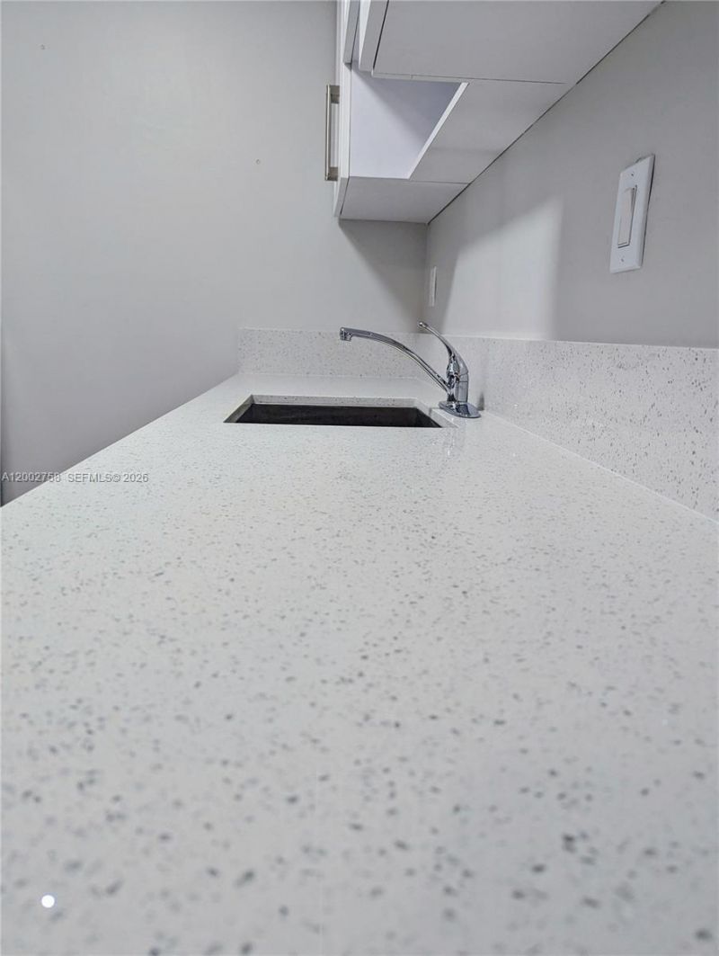 7160 Fairway Dr, Unit J18, Miami Lakes, FL 33014 Photo