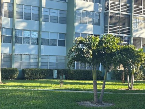 2731 Taft St , Unit 110, Hollywood, FL 33020