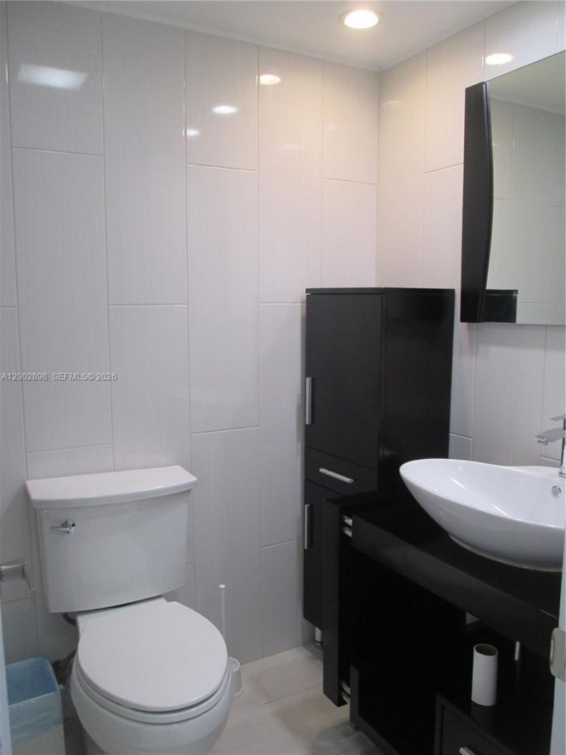 251 174th St, Unit 2208, Sunny Isles Beach, FL 33160 Photo