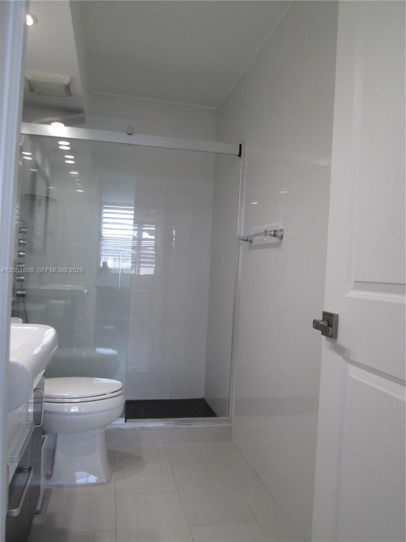 251 174th St, Unit 2208, Sunny Isles Beach, FL 33160 Photo