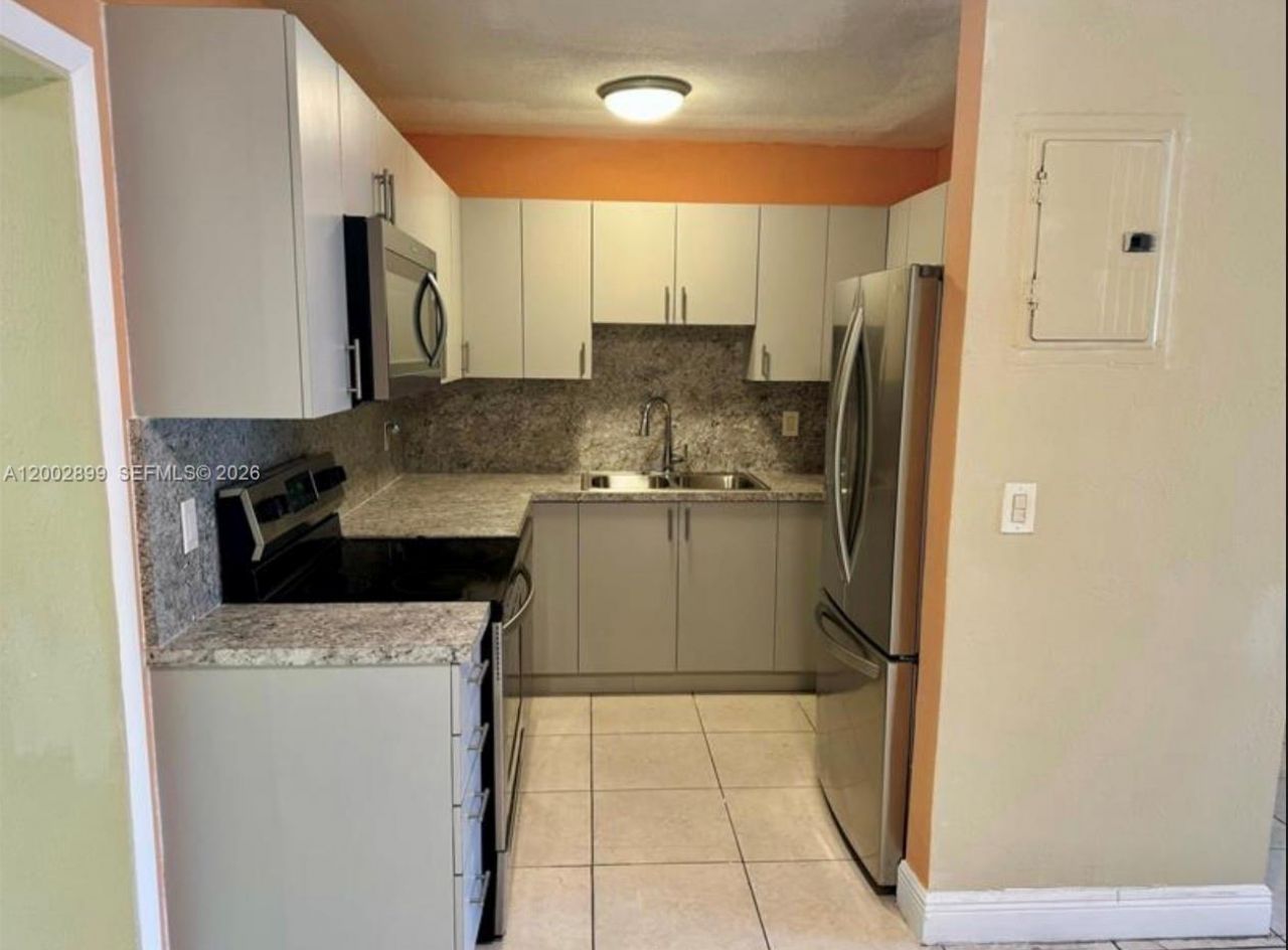 6471 SW 27th St, Unit 1 & 2, Miramar, FL 33023 Photo