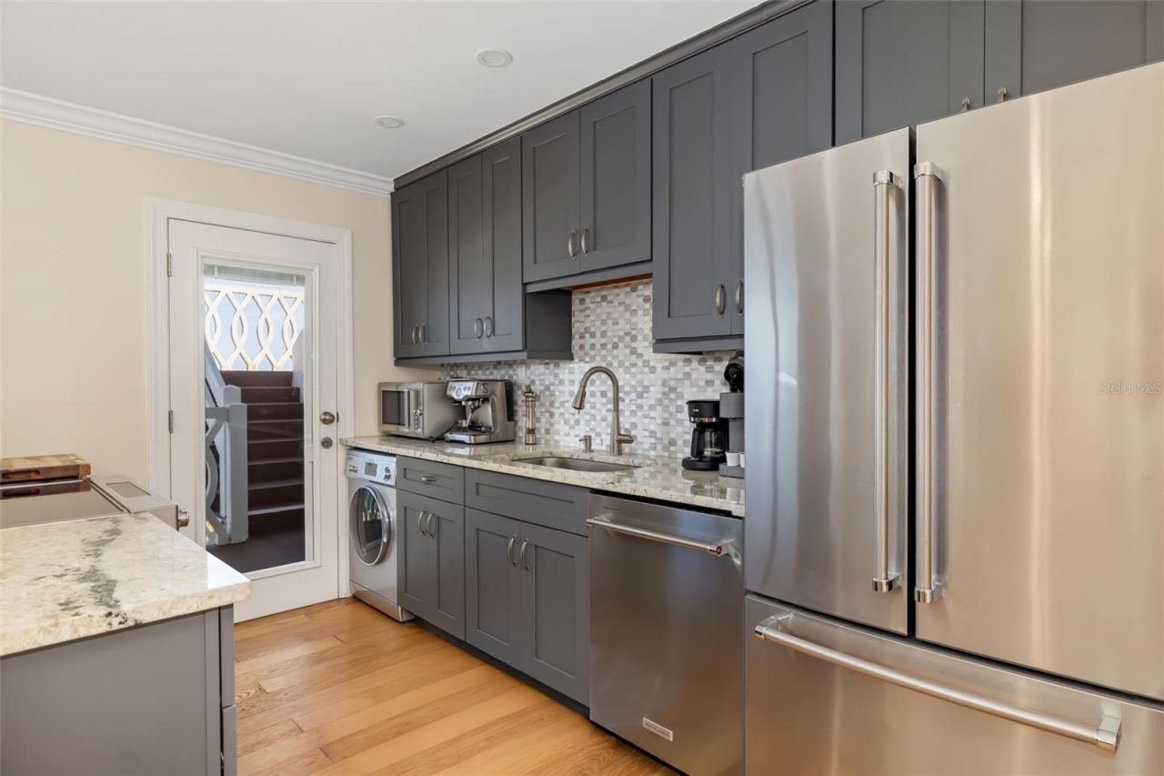 763 John Ringling Boulevard, Unit 22, Sarasota, FL 34236 Photo