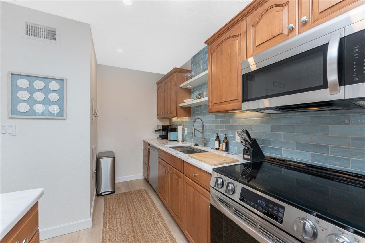 1500 Park Beach Circle, Unit 3D, Punta Gorda, FL 33950 Photo