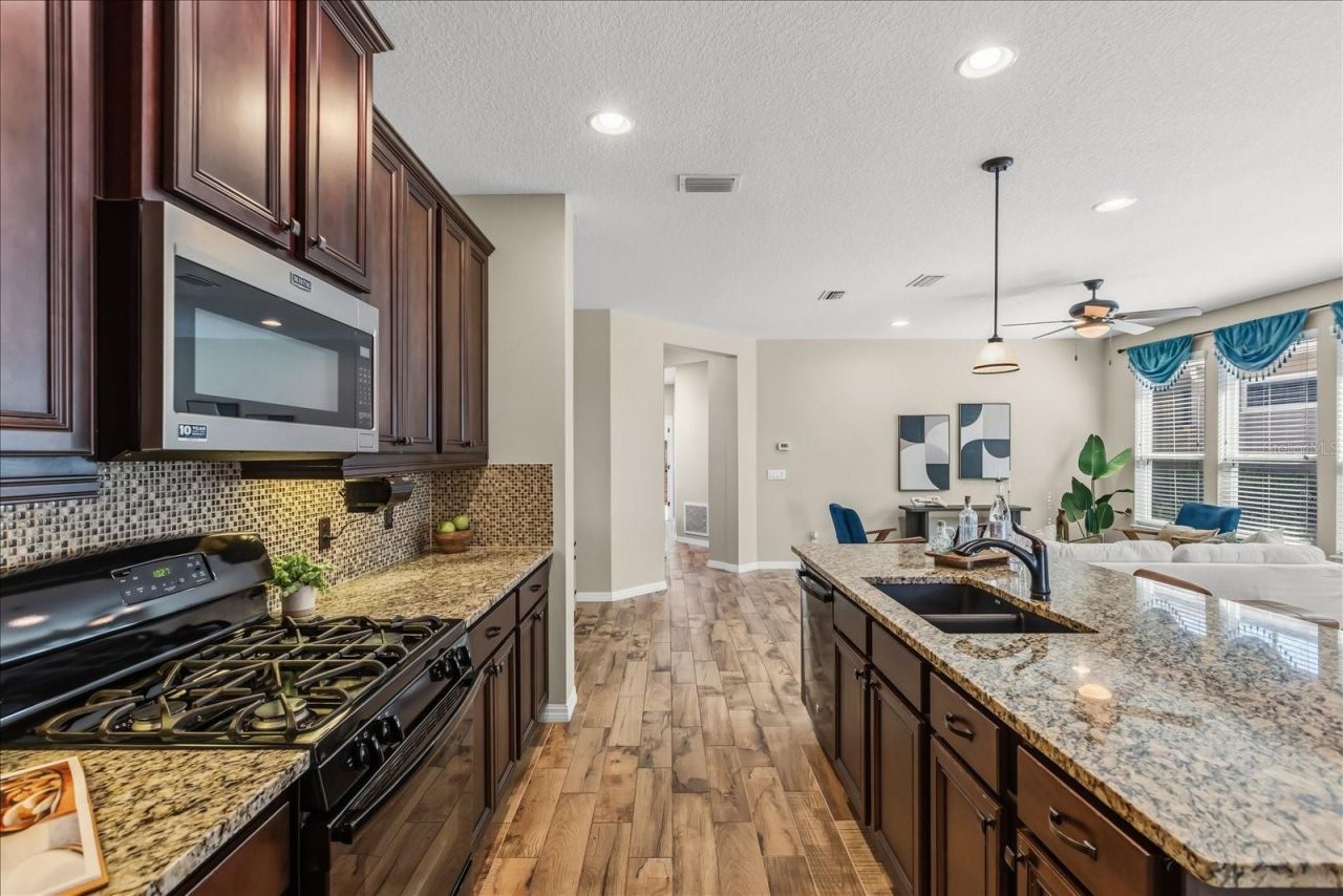 126 Bayou Bend Road, Groveland, FL 34736 Photo