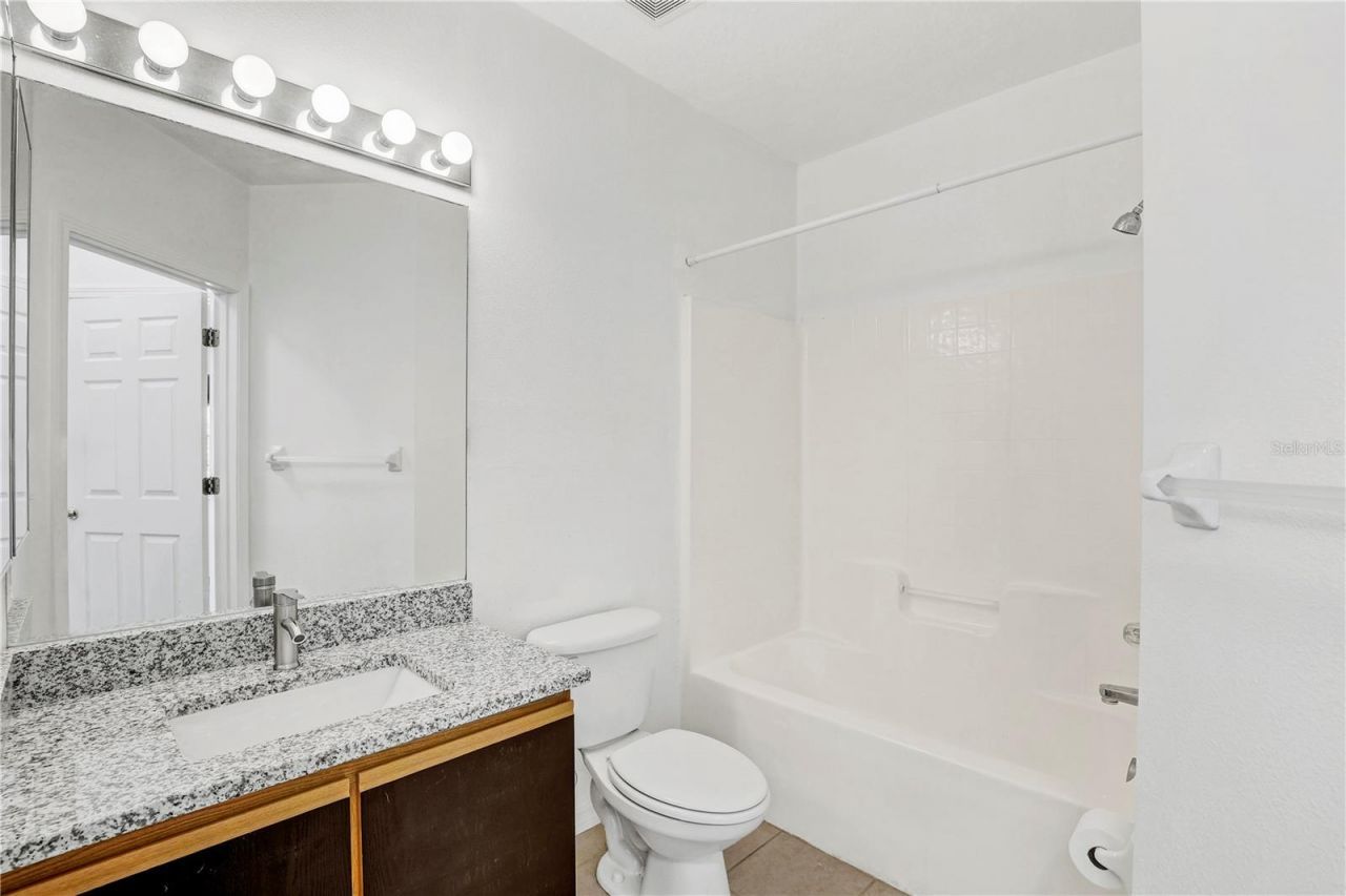 6014 Portsdale Place, Unit 202, Riverview, FL 33578 Photo