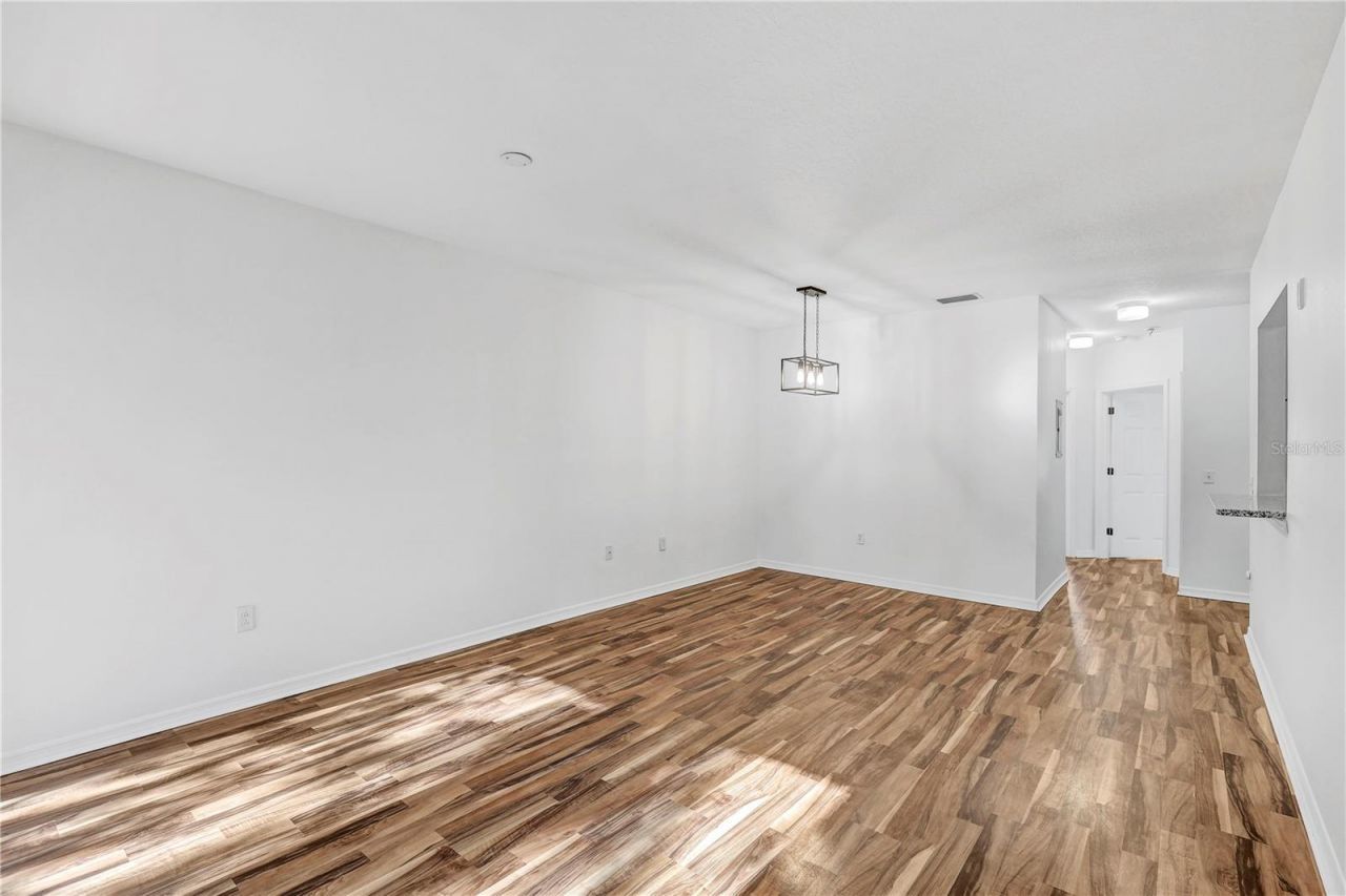 6014 Portsdale Place, Unit 202, Riverview, FL 33578 Photo