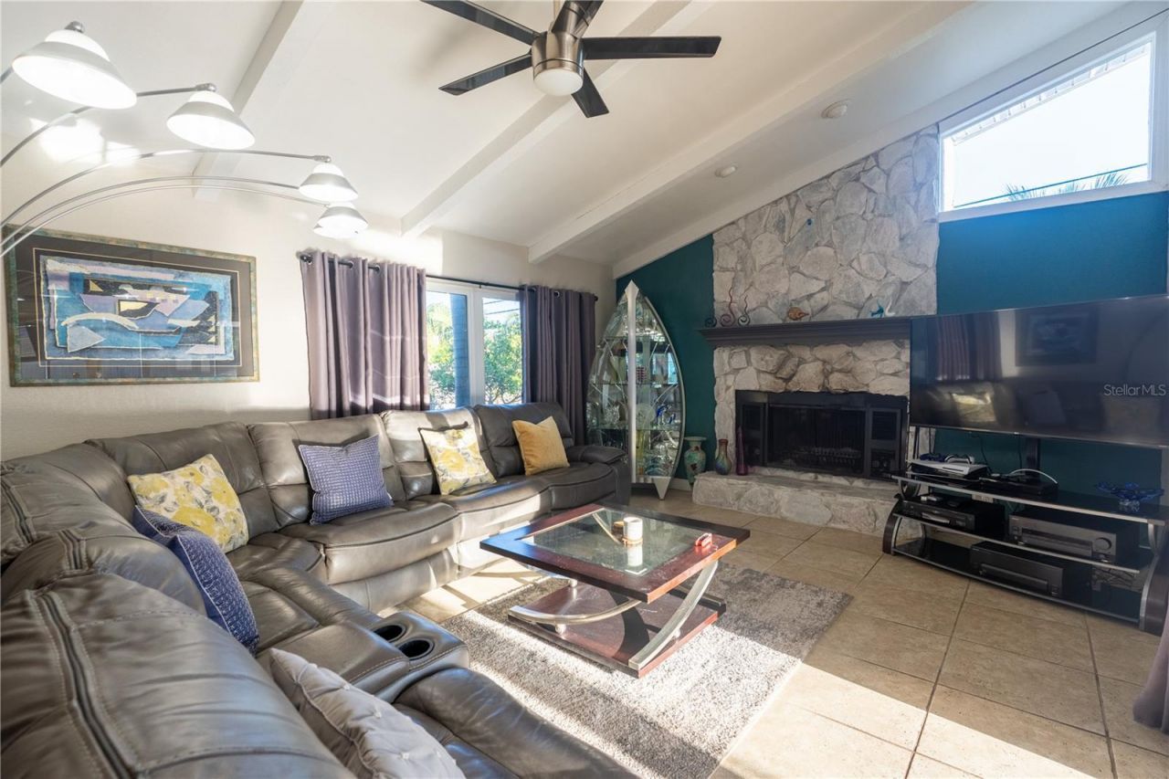 33 Southwind Drive, Belleair Bluffs, FL 33770 Photo