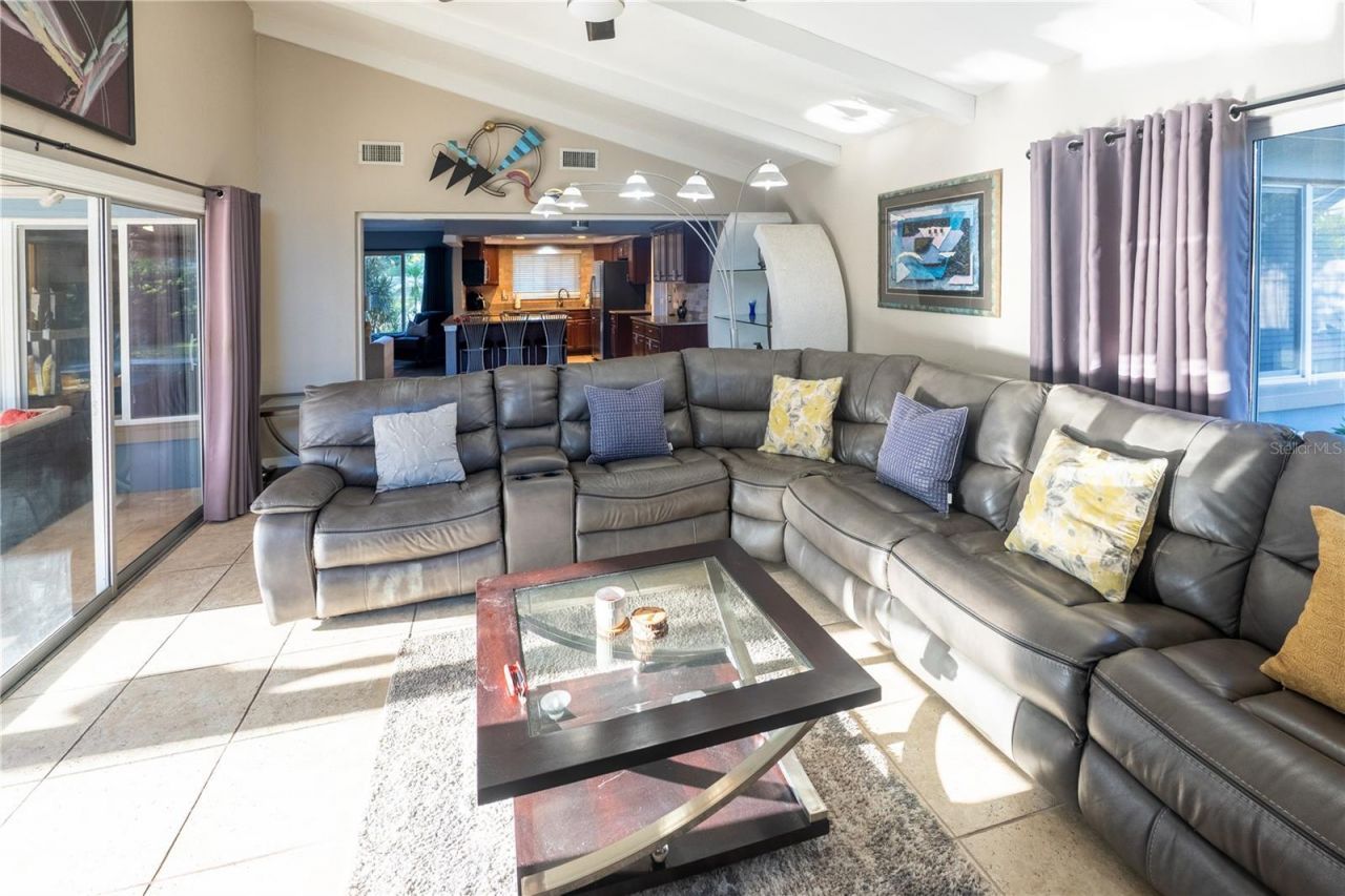 33 Southwind Drive, Belleair Bluffs, FL 33770 Photo