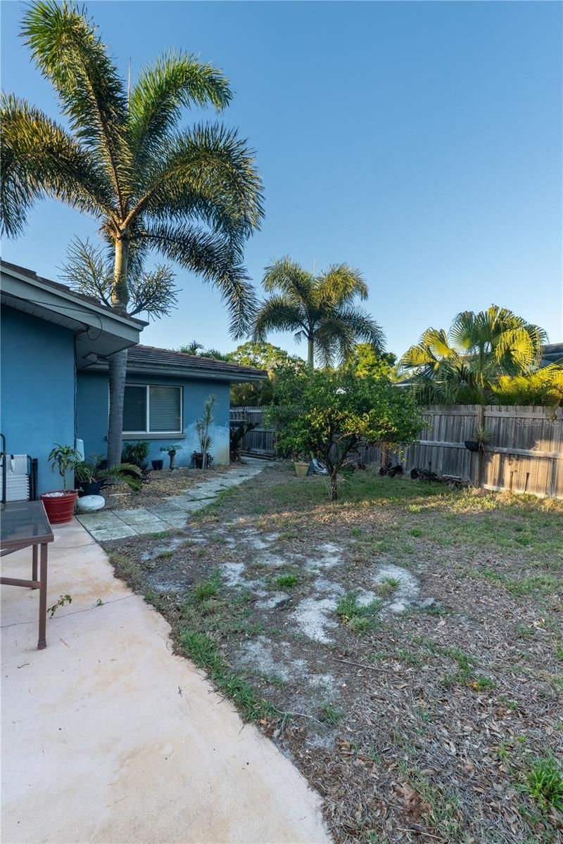 33 Southwind Drive, Belleair Bluffs, FL 33770 Photo