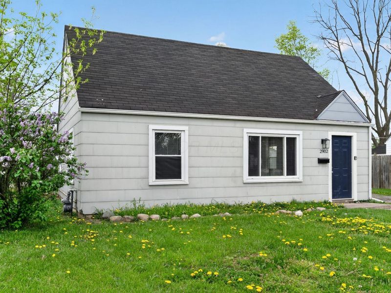 2902 Northglen Drive, Columbus, OH 43224 Photo 1