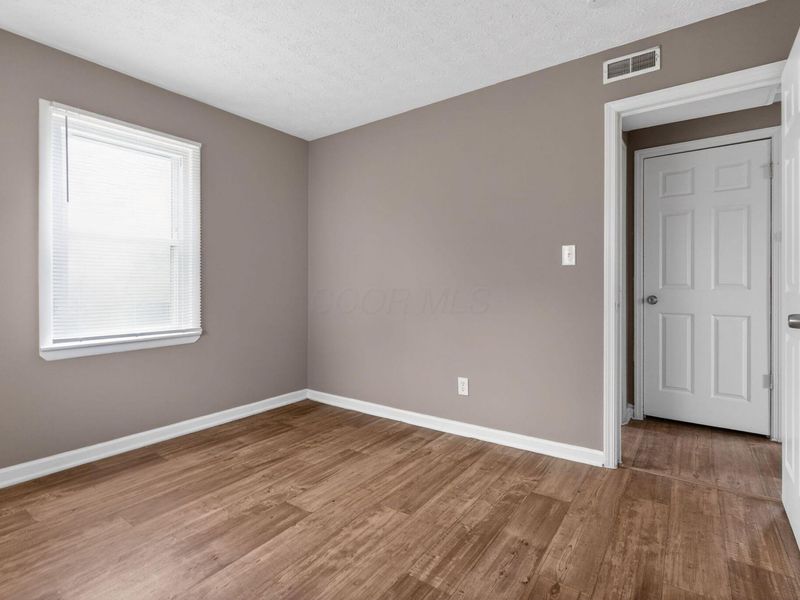 2902 Northglen Drive, Columbus, OH 43224 Photo 11