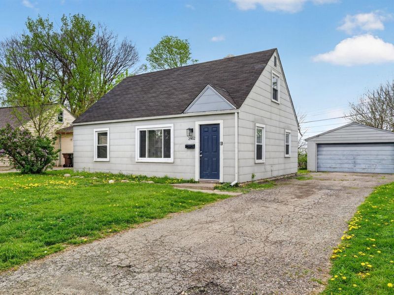 2902 Northglen Drive, Columbus, OH 43224 Photo 2