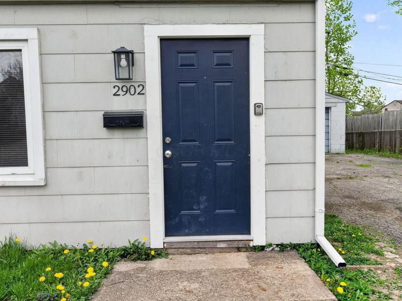 2902 Northglen Drive, Columbus, OH 43224 Photo 3